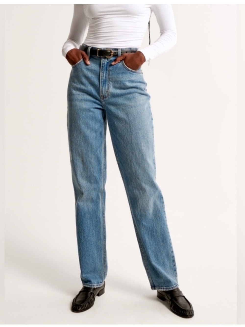 Abercrombie & Fitch 90s Straight Ultra High Rise Jeans Size 28 / 6